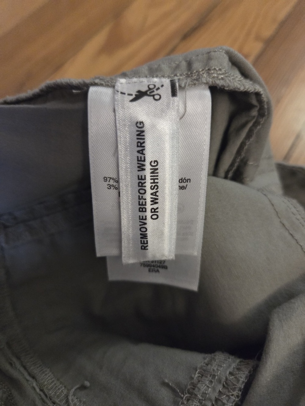 DKNY Pale Military Green Utility Cargo Bermuda Shorts - Picture 5 of 6